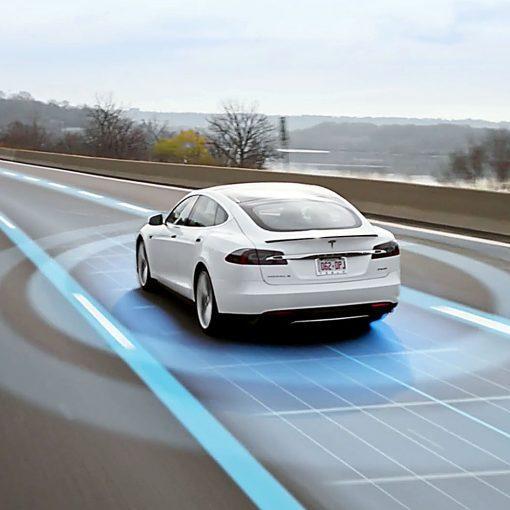 Беспилотные электромобили Tesla