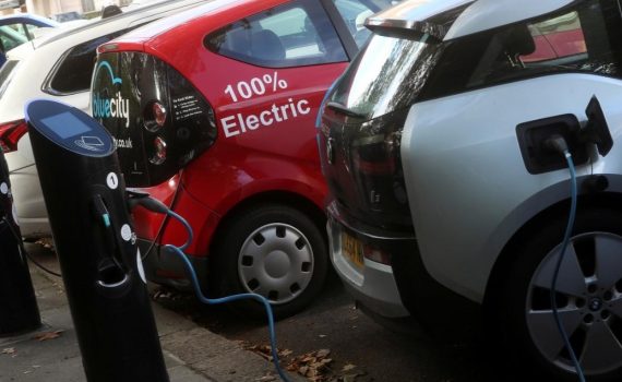 Запрет на продажу автомобилей с ДВС в Канаде