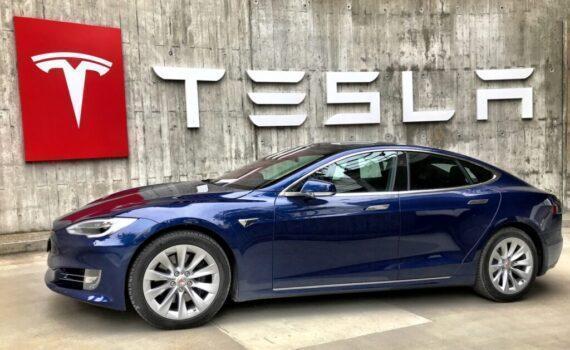 Рекордные поставки Tesla