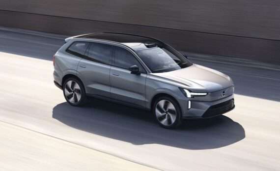 Электромобиль Volvo EX90