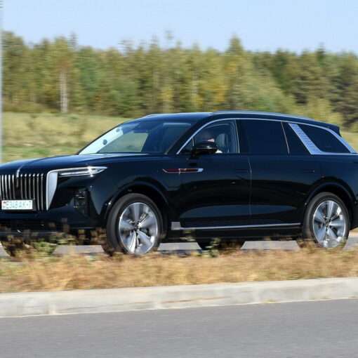 Тест-драйв кроссовера HONGQI E-HS9